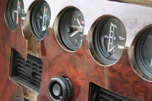 Dash damage - Split walnut fascia Dash damage - Split walnut fascia